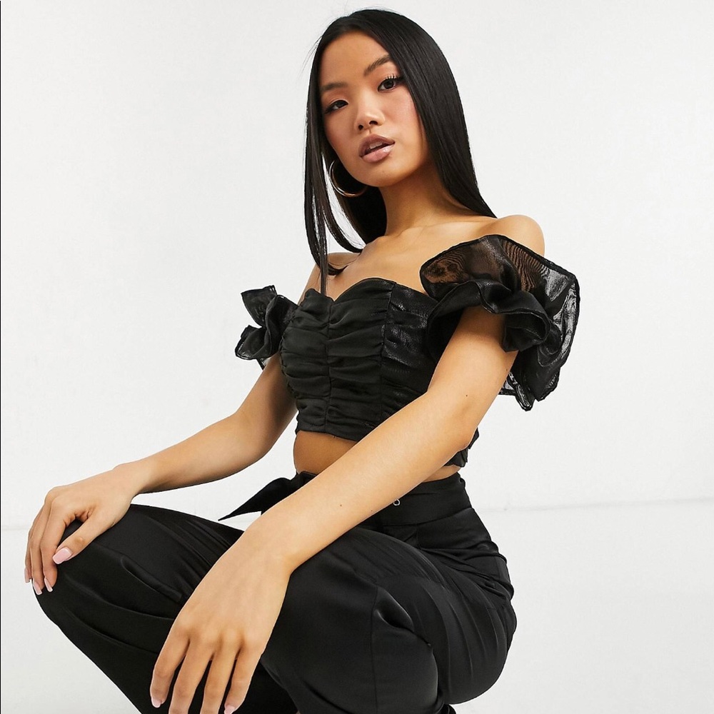 Ruched Off-the-Shoulder Crop Top with Volume Sleeves